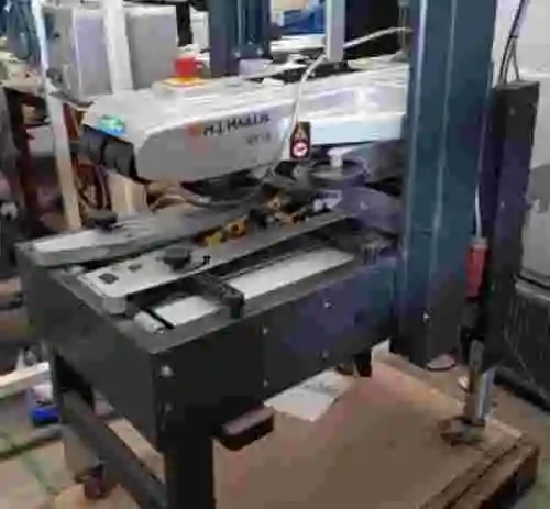 1. Precintadora de cajas SIAT SM10