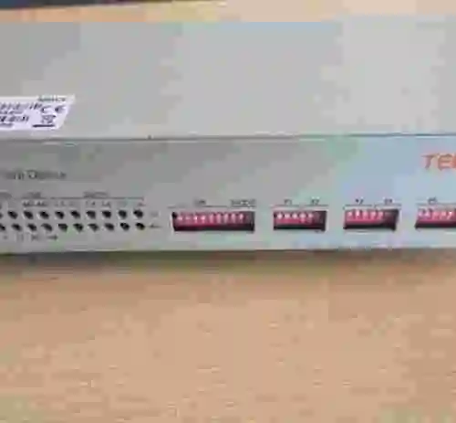 1. Multiplexor de fibra óptica TELVENT M6CF