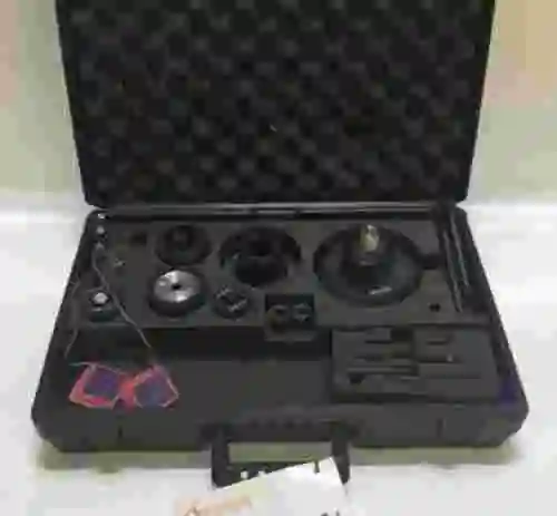 1. MALETIN PEUGEOT CON ÚTILES PARA MOTORES DJ-DK
