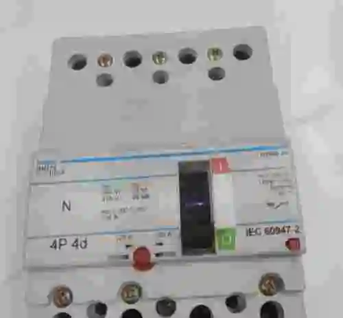 7. HAGER HH171 160A RELE ELECTRICO