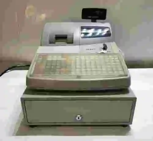 1. CAJA REGISTRADORA SHARP XE-A212 CON CAJÓN PARA MONEDAS Y BILLETES