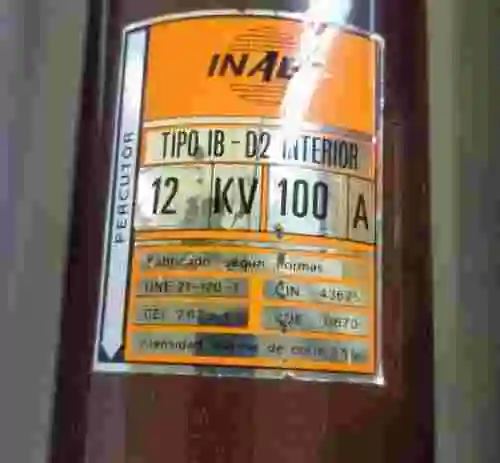 2. Lote de 3 Fusibles INAEL IB-D2 12KV 100A