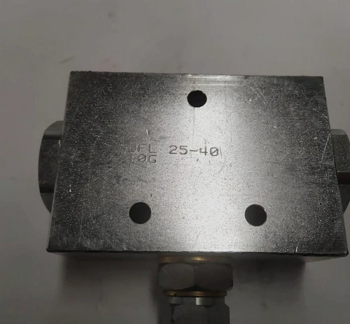 4. DIVISOR DE FLUJO HIDRAULICO DE 2 VIAS DE FLUJO DE ENTRADA 50750 DE 6.6 A 10.6 GPM