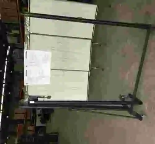 2. Soporte Universal movil para pizarra digital con brazo para proyector.