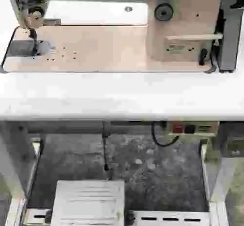 4. MAQUINA DE COSER JUKI MP-200