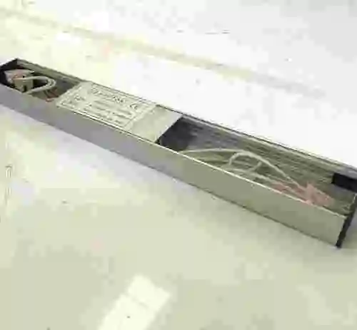 2. ¡NUEVO! 2400 SOPORTES DE ILUMINARIA PARA TUBOS FLUORESCENTES 12V 8W