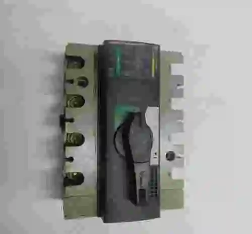 2. MERLIN GERIN INS 160