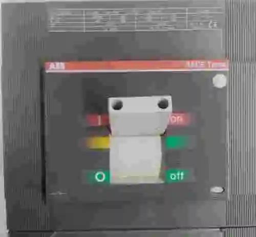 3. ABB TMAX T6D 630 INTERRUPTOR TOTALMENTE NUEVO