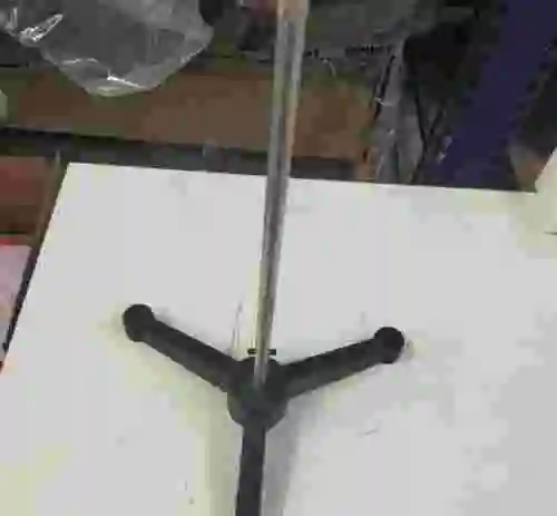 14. Accesorios para soporte (22 pinzas, 3 bases, 2 soportes)