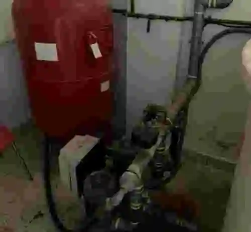 1. Bomba de agua doble con calderín