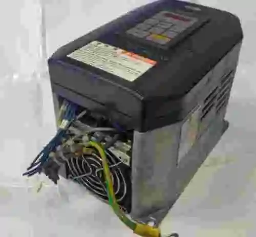 1. Variador de frecuencia TOSHIBA VFSX.2037P1Y-A11