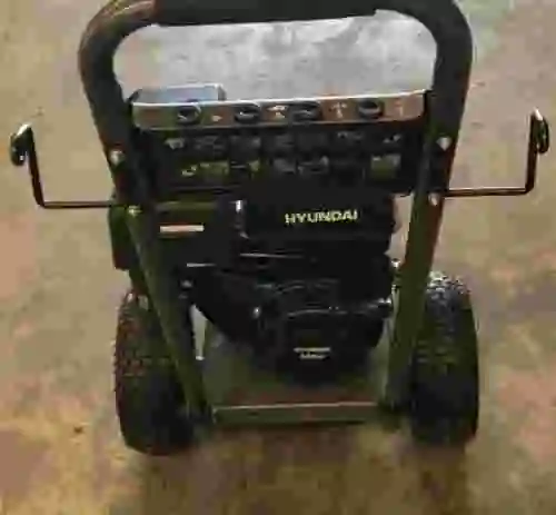 2. HIDROLIMPIADORA HYUNDAI GASOLINA HYW4000P