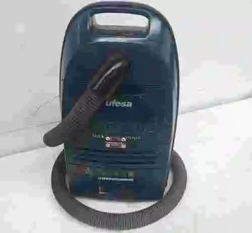 4. Aspiradora Ufesa Mat- 502