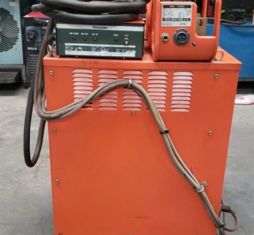 3. Equipo de soldar PANASONIC panastar HF-350