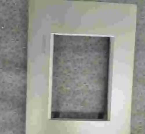 2. Placa livinglight air 3 módulos BTICINO LNC4803PR