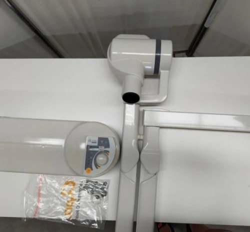 1. Brazo de radiografia CARESTREAM CS2100