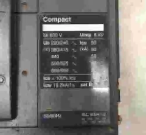 3. MERLIN GERIN COMPACT NS 1000 N IEC 60947-2 4 POLOS