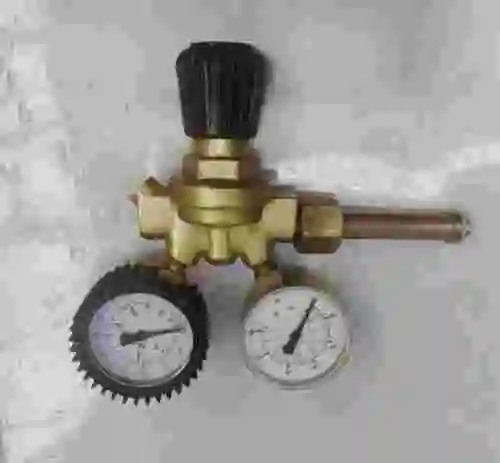 7. GAS REGULATOR Y FLOWGAUGE IOXYGEN 25-1.5M