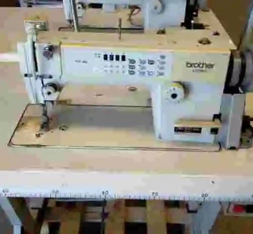 2. Lote de 2 máquinas de coser BROTHER F-40 DB2-B737-933
