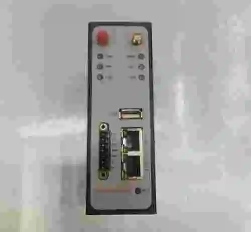 5. ROBUSTEL R3000-3P ROUTER NUEVO SIN CAJA