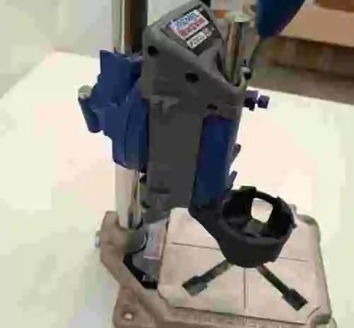 3. Soporte DREMEL WORKSTATION 220