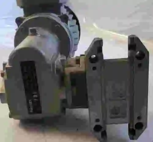 3. Motor trifásico REXROTH 3 842 503 783+ REXROTH 3 842 527 868 + BOSCH 3 842 524 253