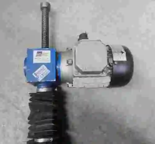 3. MOTOR REDUCTOR MTI IEC 56 T4 0.09+MTI SJM30-TH-20:1