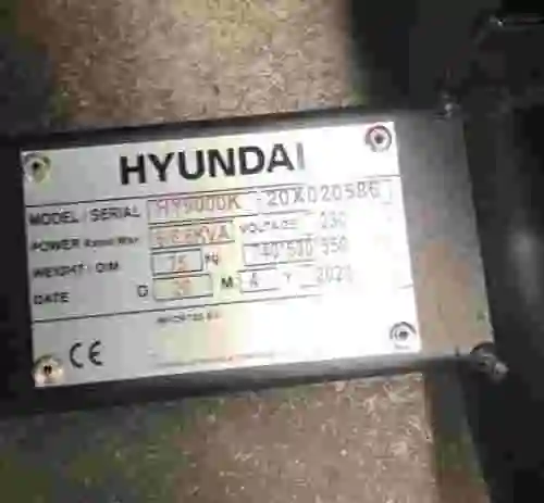 5. GENERADOR HYUNADI GASOLINA 3000 RPM CON RUEDAS HY9000K