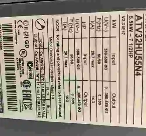 4. Schneider Electric altivar 32 atv32hu55n4 5,5kw -7 1/2 HP 400v