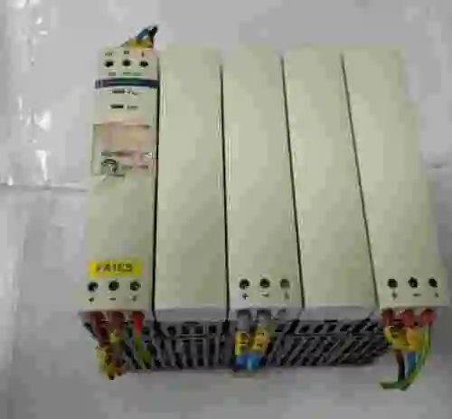 1. Fuente de alimentación TELEMECANIQUE ABL7 RE2410