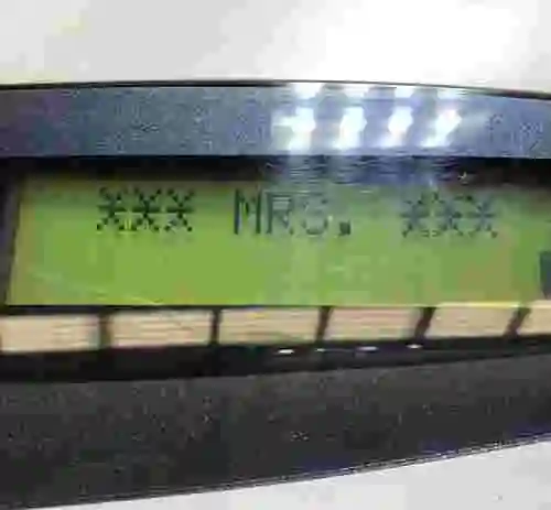 3. CAJA REGISTRADORA SHARP XE-A212 CON CAJÓN PARA MONEDAS Y BILLETES