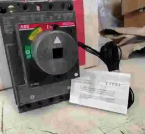 2. Interruptor Sace TMAX XT4 H 250 1SDA068345R1