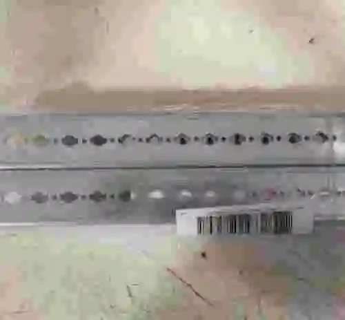 2. Traviesas fijos (x2) L. 350 mm XL³ 4000 LEGRAND 020521