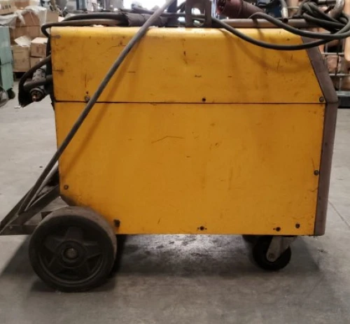 3. Equipo de soldar ESAB LAX 380