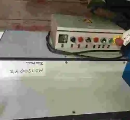 6. Compactadora de probetas de hormigón