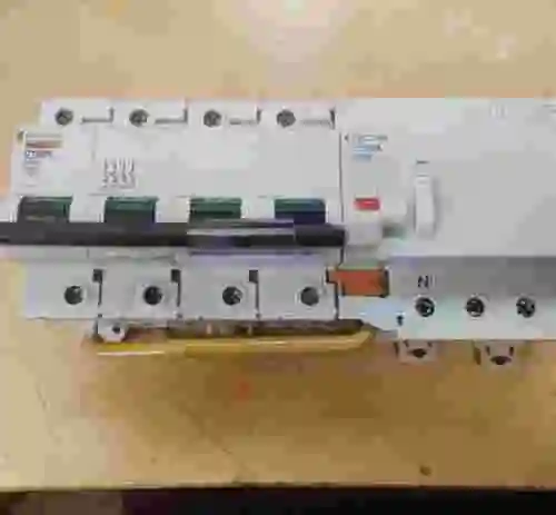 1. SCHNEIDER M G MULTI 9 C120N C100 + VIGI C120 0.03A