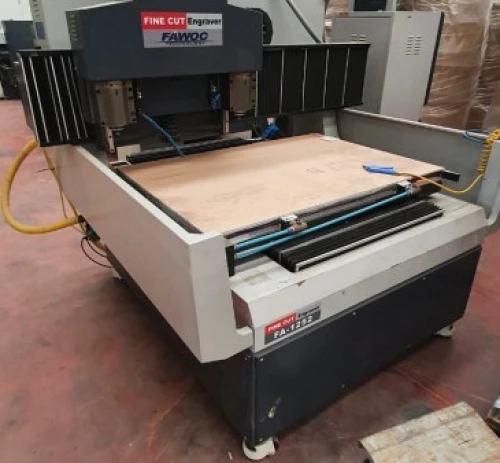 5. Fresadora CNC FA 1252