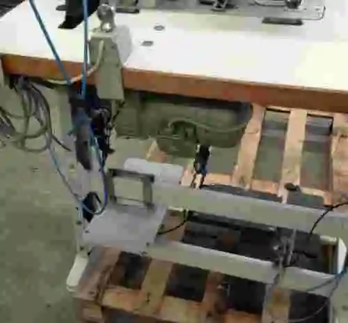4. Maquina de coser DURKOPP ADLER 173-141110 AP