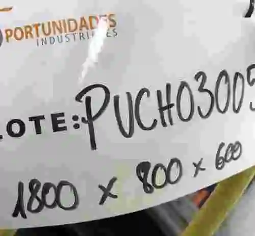 9. LOTE DE NEUMÁTICOS NUEVOS + SOPORTE CON RUEDAS PARA TALLER