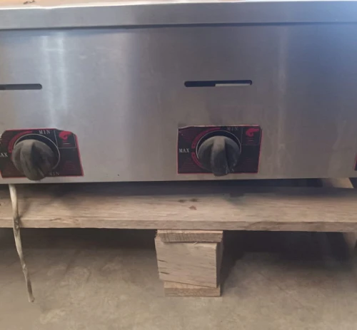 3. Plancha a gas industrial