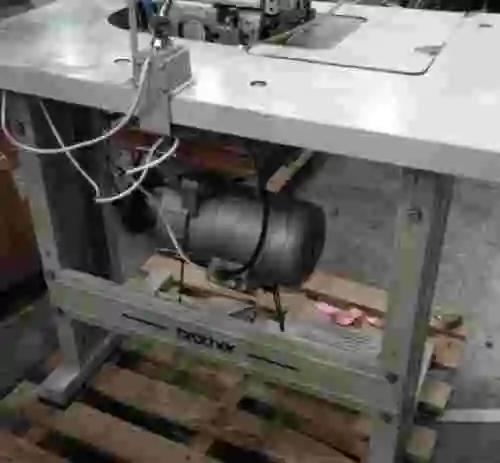 4. Máquina de coser BROTHER MA4-V61-63-5