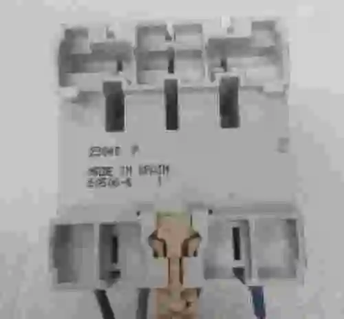 4. MERLIN GERIN 25A 0.300A 400V