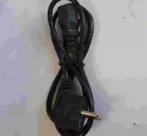 1. Lote de 9 Cables de alimentación U-200