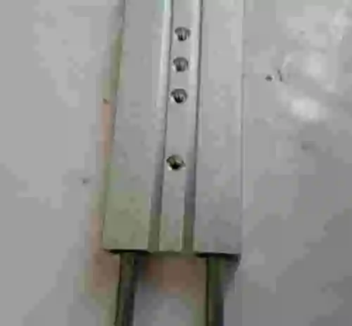 4. Cilindro de doble pistón neumático FESTO DPZ-20-80-P-A-S2