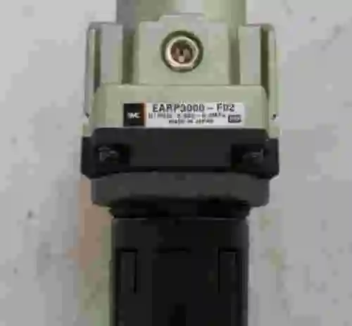 1. Regulador de presión SMC EARP3000-F02