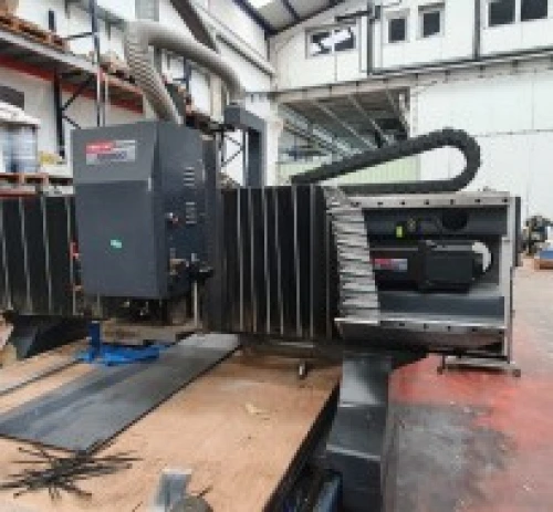 6. Fresadora CNC FA NA3000
