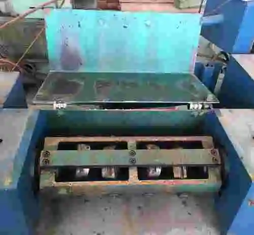3. Maquina enderezadora de varilla Ugarola