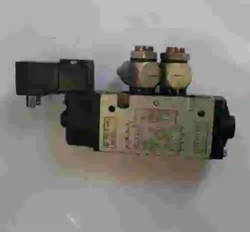 2. Válvula solenoide UNIVER G-6140