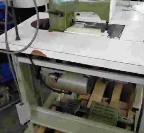 4. Máquina de coser RIMOLDI