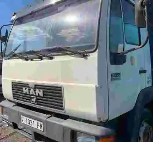 2. CAMION MAN 11 224 LC